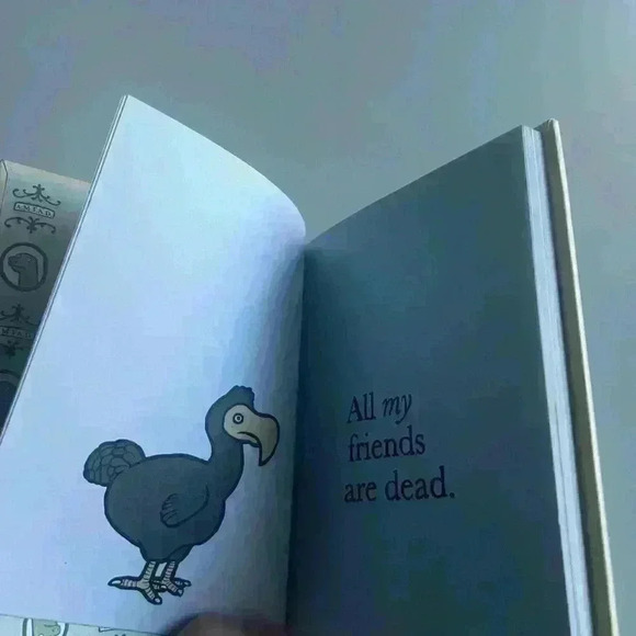 All My Friends Are Dead Funny Dark Humour Fun Joke Book Gift Urban Outfitters - Picture 5 of 5